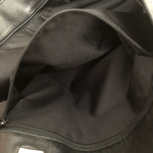 Gucci Large Monogram Tote - Picture 8 of 11